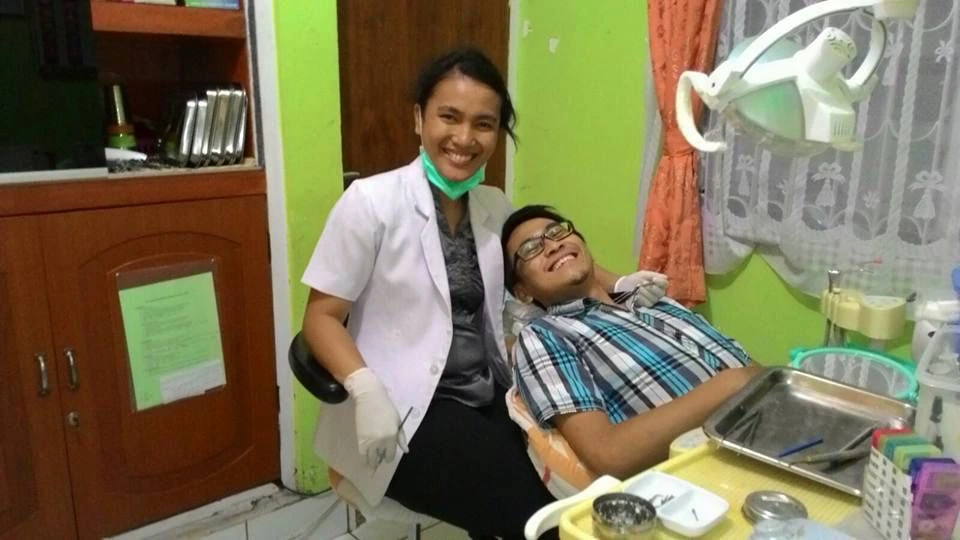 Praktik pribadi Drg. Eva Risna Simbolon  di tahun 2010
